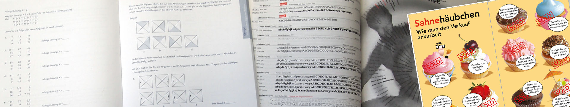 Farbfoto mehrerer aufgeschlagener Bücher